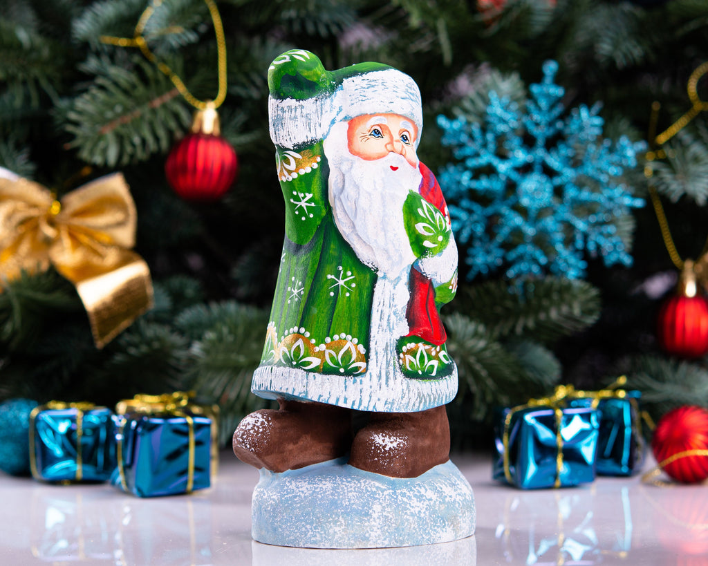Father Christmas figurine 6.3 inch, green coat, shelf decor
