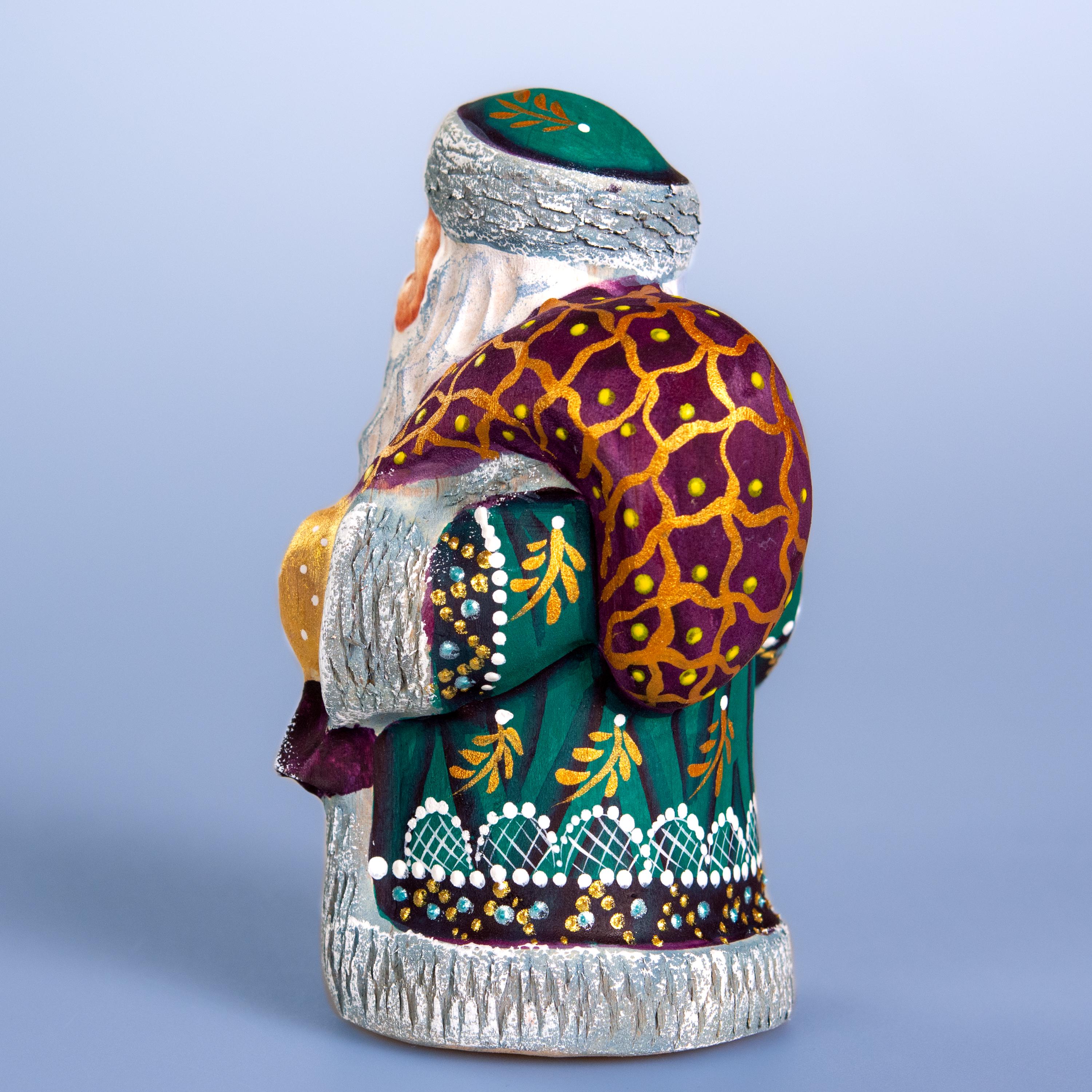 Old World Santa figurine 5.1 inch, green coat shelf decor