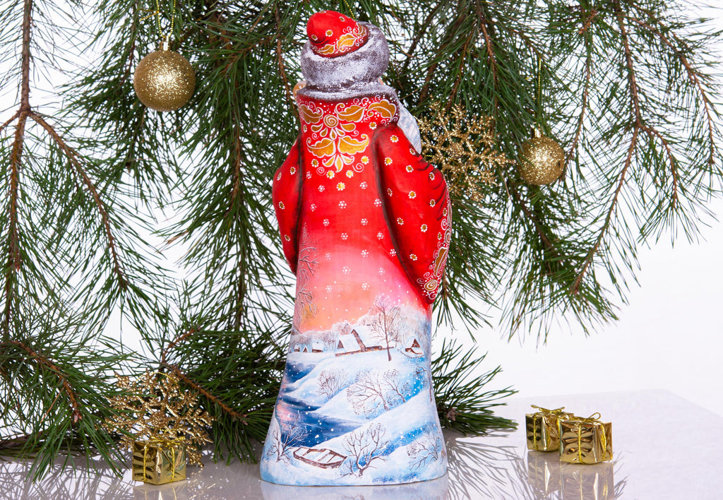 Hand Carved Wooden Santa Claus Figurine: Retro Christmas Decor