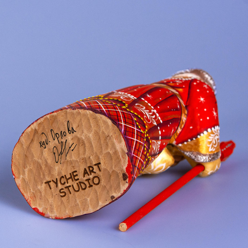 Hand Carved Wooden Santa Claus Figurine with Dog: Hand-Painted Christmas Decor