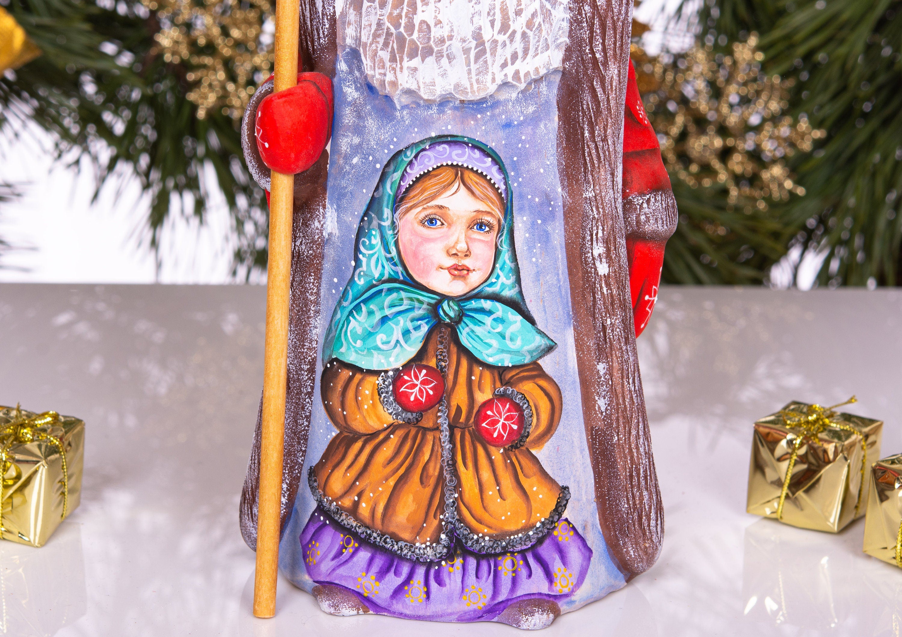 Kris Kringle Santa wood figurine 9.4 inch, cozy cabin Christmas display for mantel & shelf