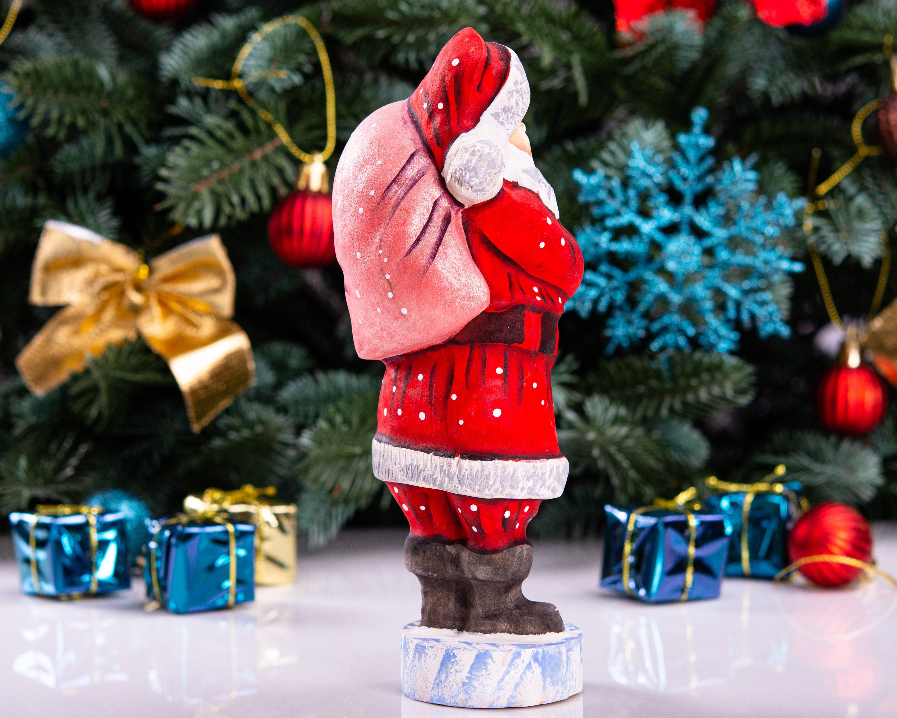 Santa Statue 7.1″, Hand‑Carved Wood, Shoulder Toy Sack
