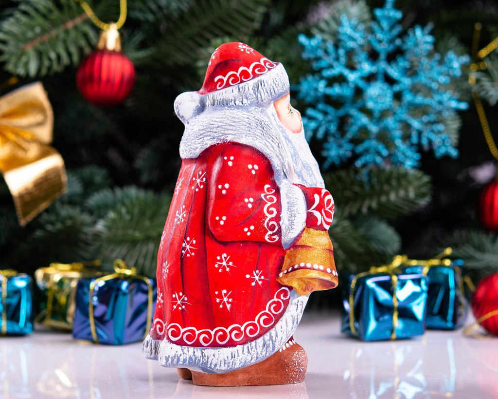 Hand Carved Wooden Santa Figurine: Eco-Friendly Christmas Decor