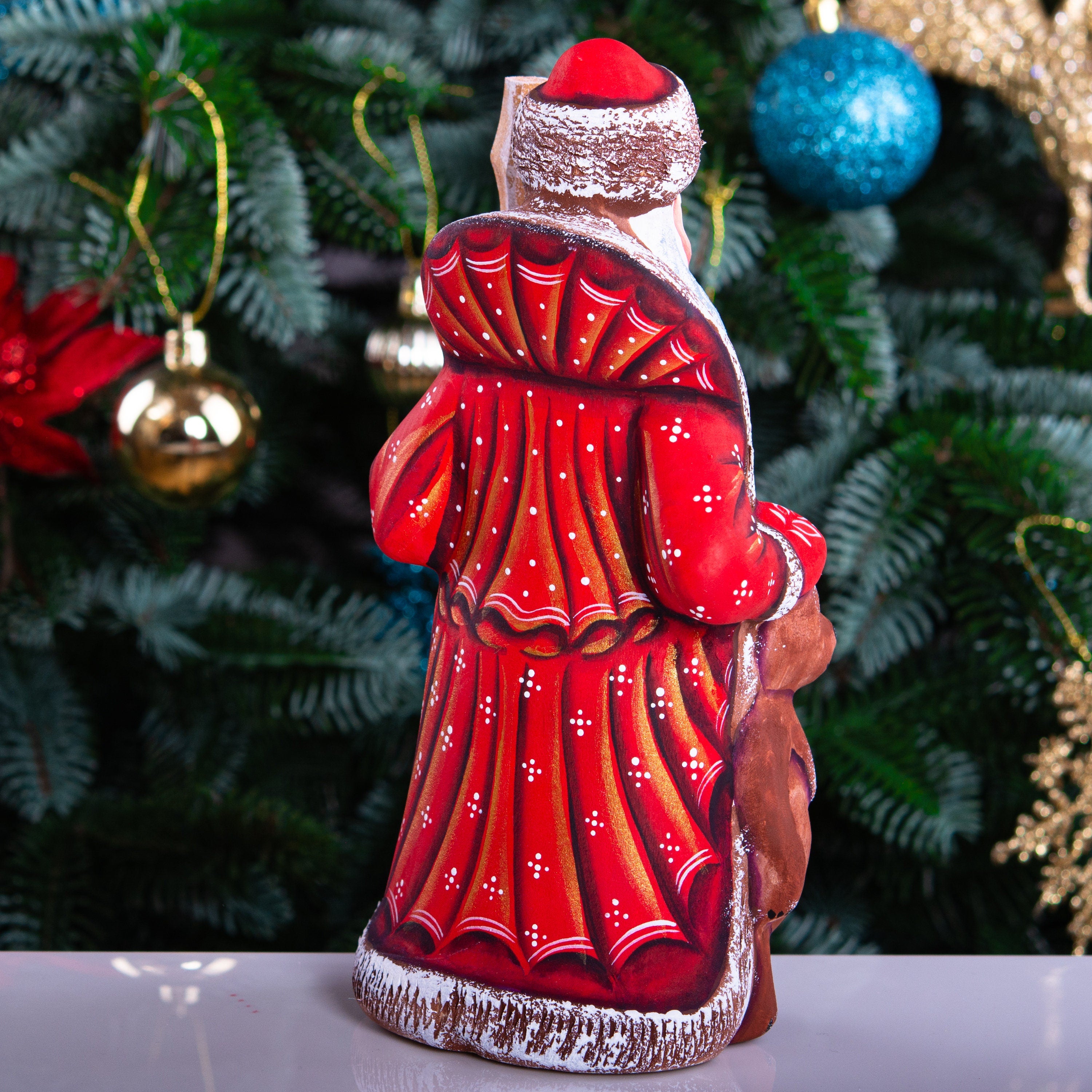 Hand Carved Wooden Santa Claus Figurine: 8" Christmas Decor