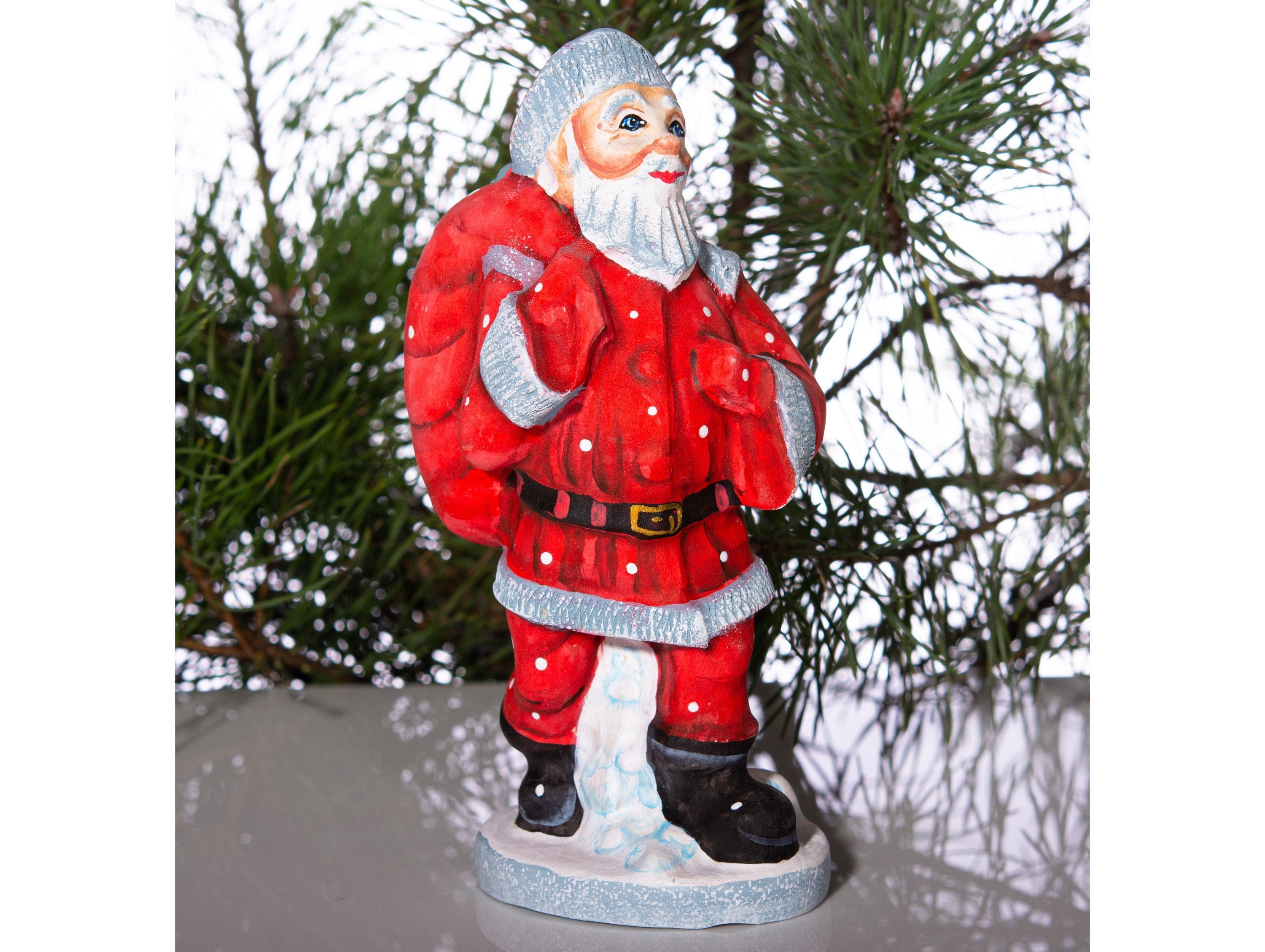 Hand Carved Wooden Santa Figurine: Vintage Christmas Decor