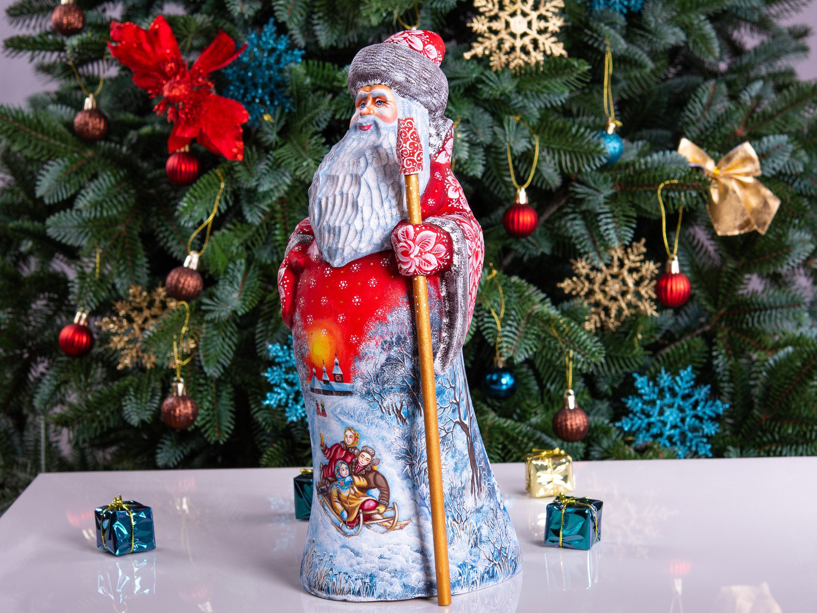 Hand Carved Wooden Santa Claus Figurine: Retro Christmas Decor (12.9")