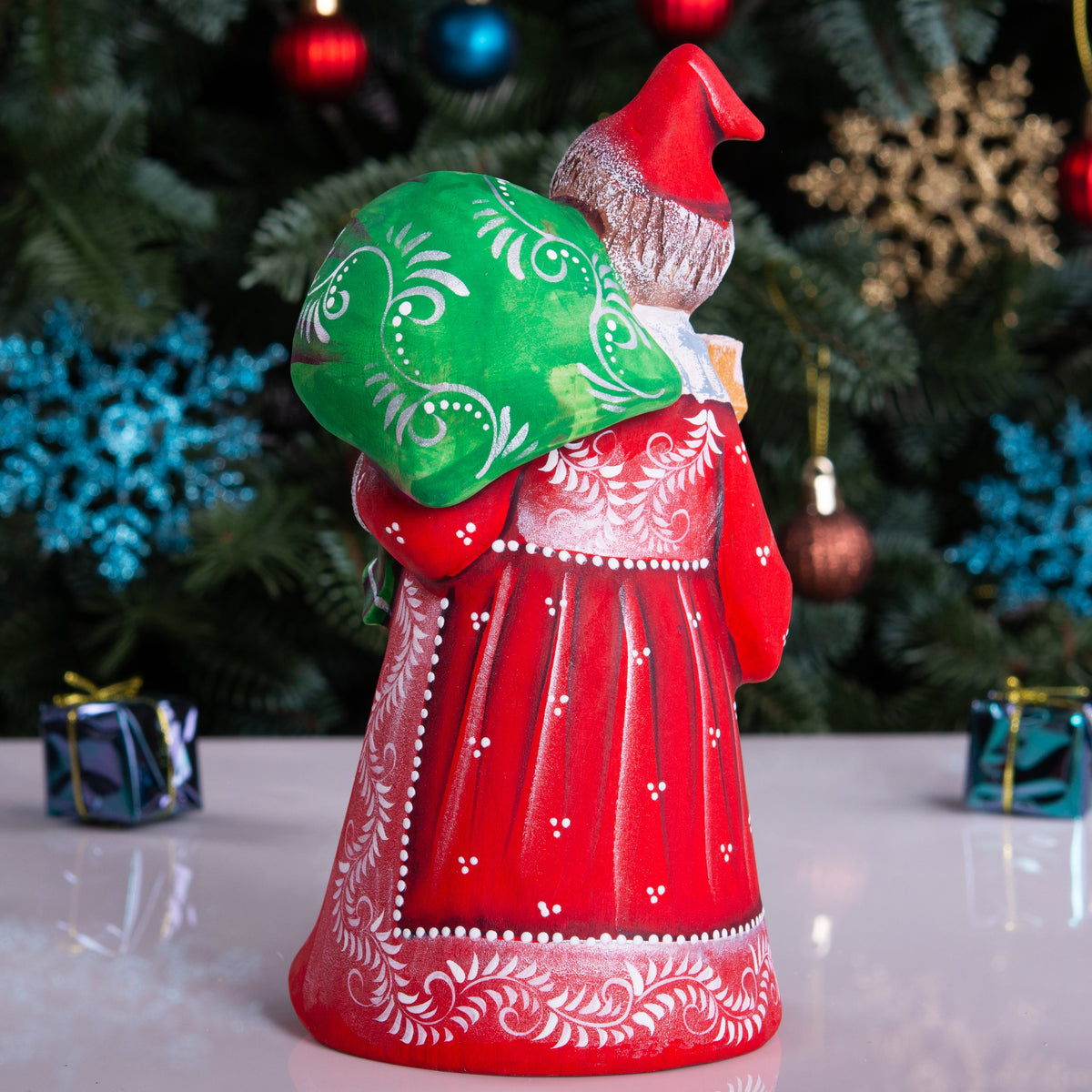 Hand-Carved Wooden Santa Claus Figurine: Retro Christmas Decor (8 inch)