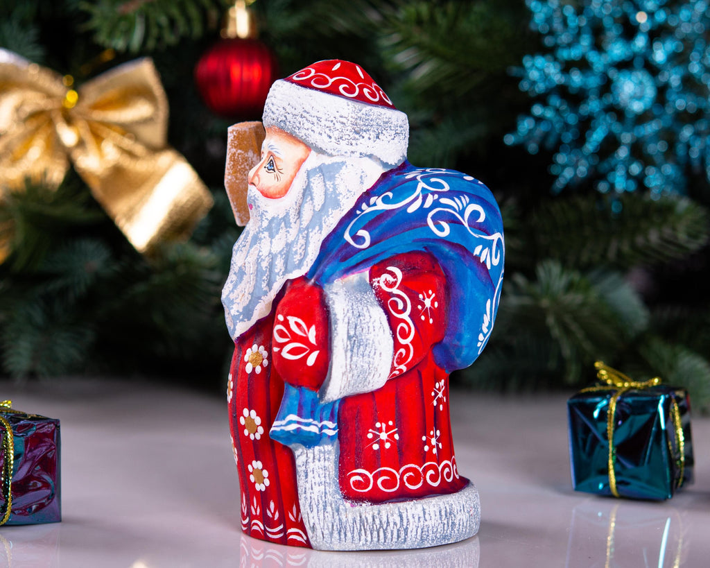 Handcrafted Wooden Santa Figurine: Folk Art Christmas Decor