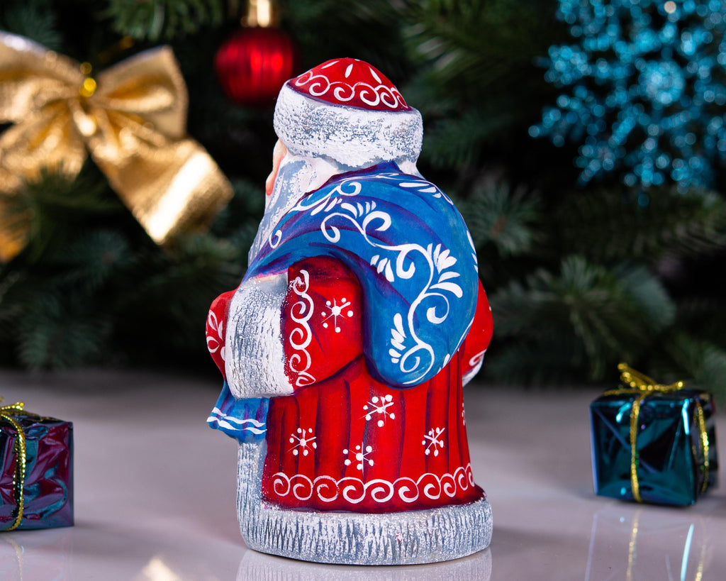 Handcrafted Wooden Santa Figurine: Folk Art Christmas Decor