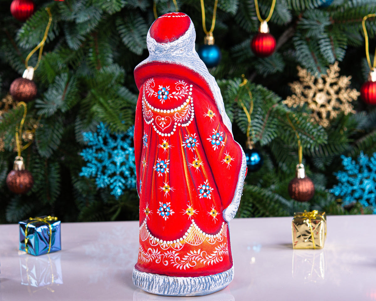 Hand-Carved Wooden Santa Claus Figurine: Signed Christmas Decor