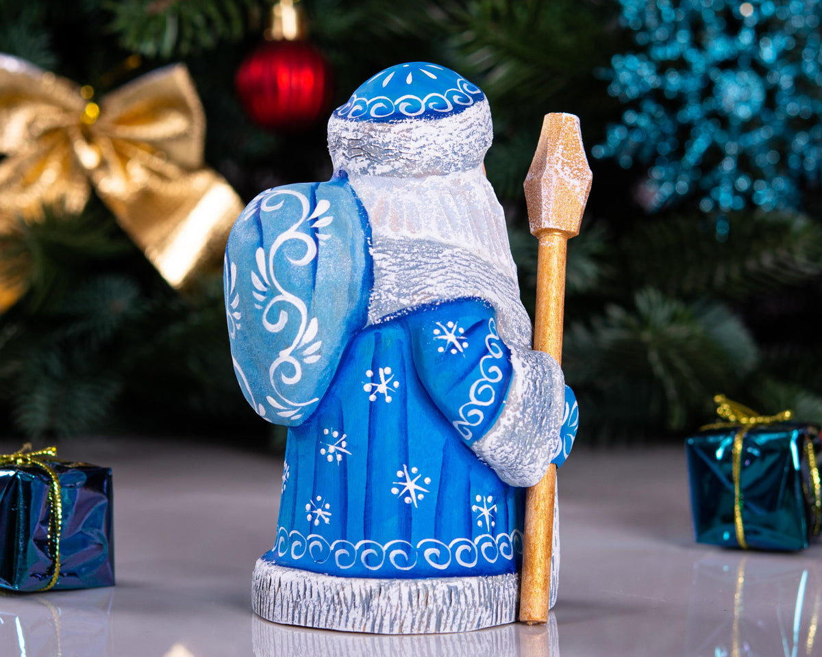 Hand Carved Wooden Santa Claus Figurine: Hand-Painted Christmas Decor