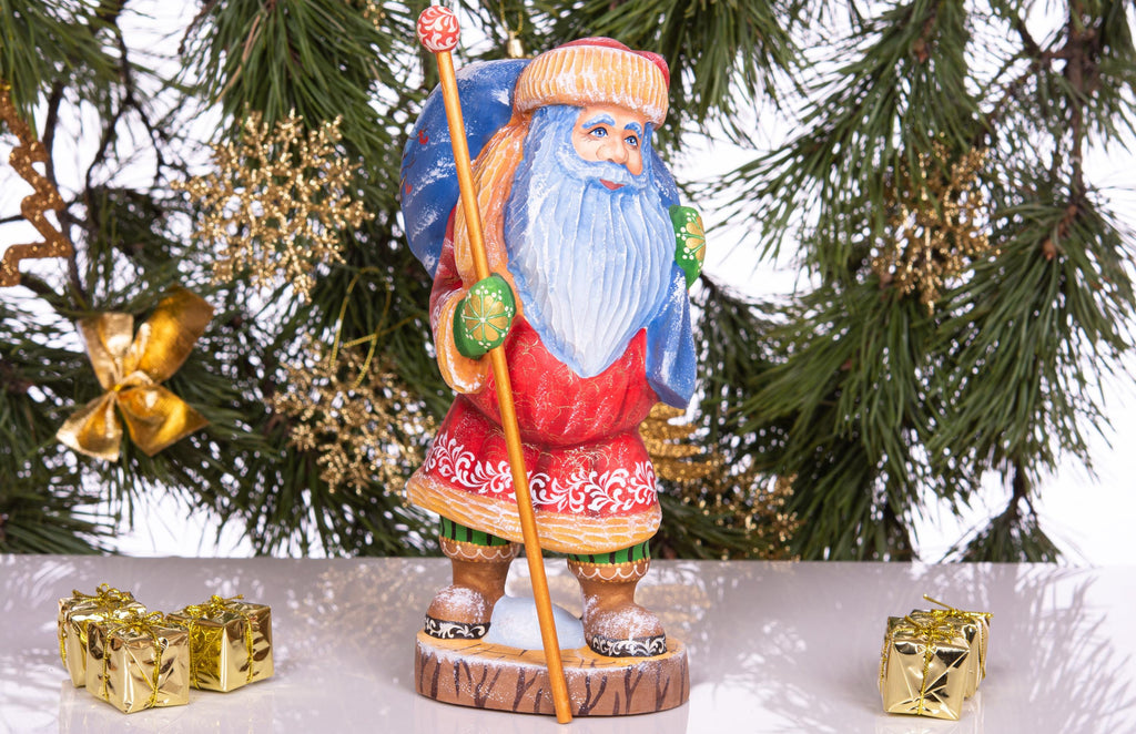 Woodland Santa wooden figurine 10 inch, squirrels with berries, Christmas mantel decor