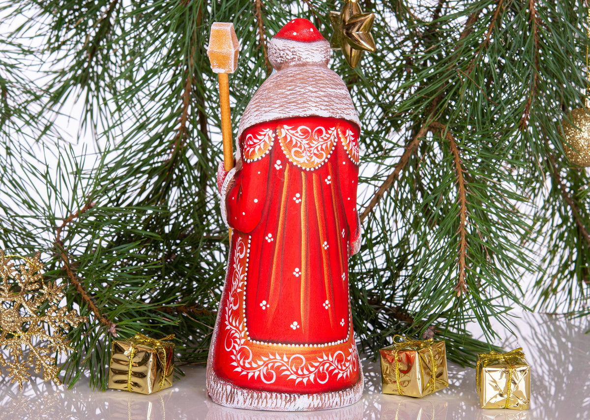 Hand Carved Santa Claus Figurine: Rustic Christmas Mantel Decor