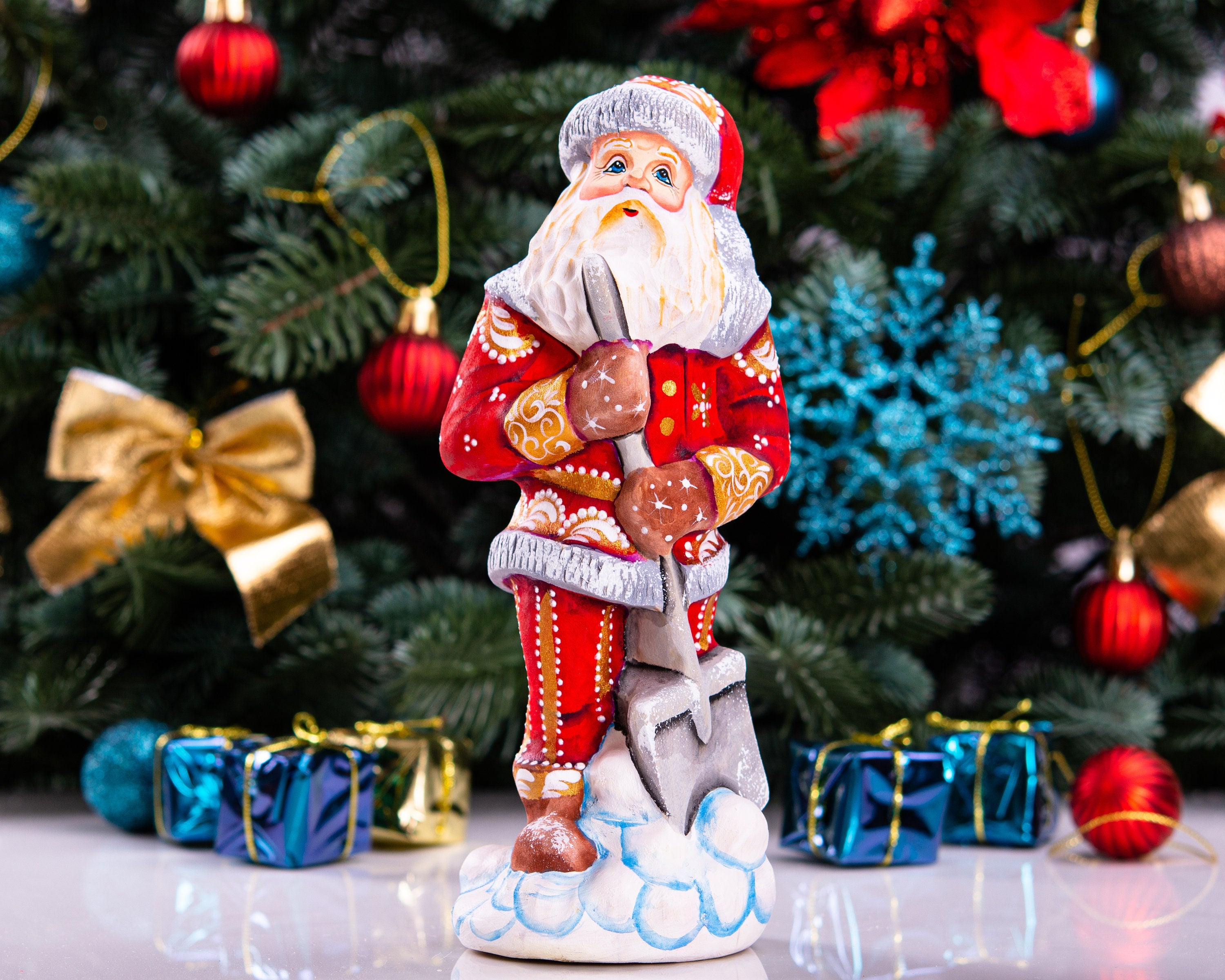 Santa Figurine 7.1″, Hand‑Carved Wood, Snow Shovel, Gold Accents
