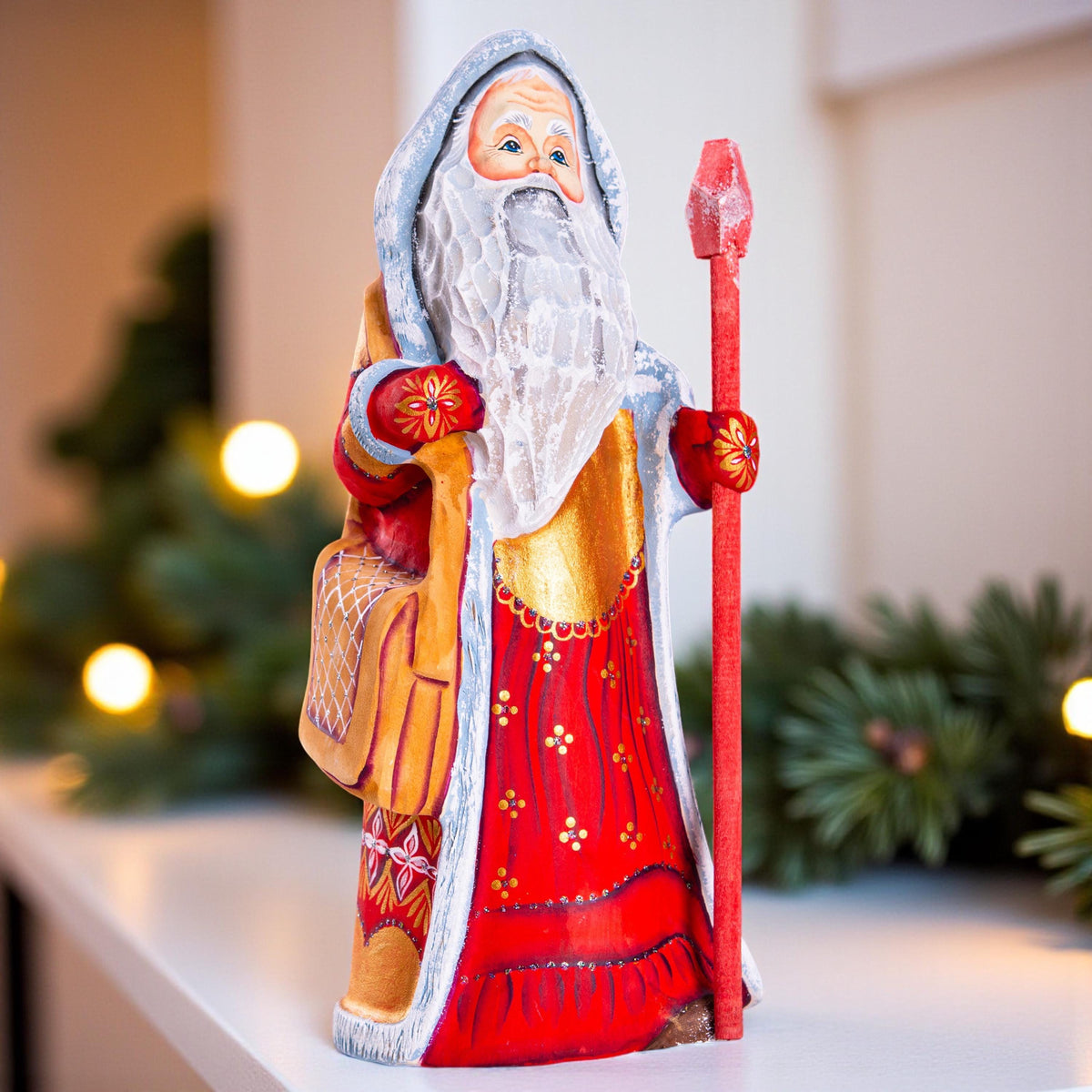 Old World Santa Claus figurine 9", vintage wooden mantel decor
