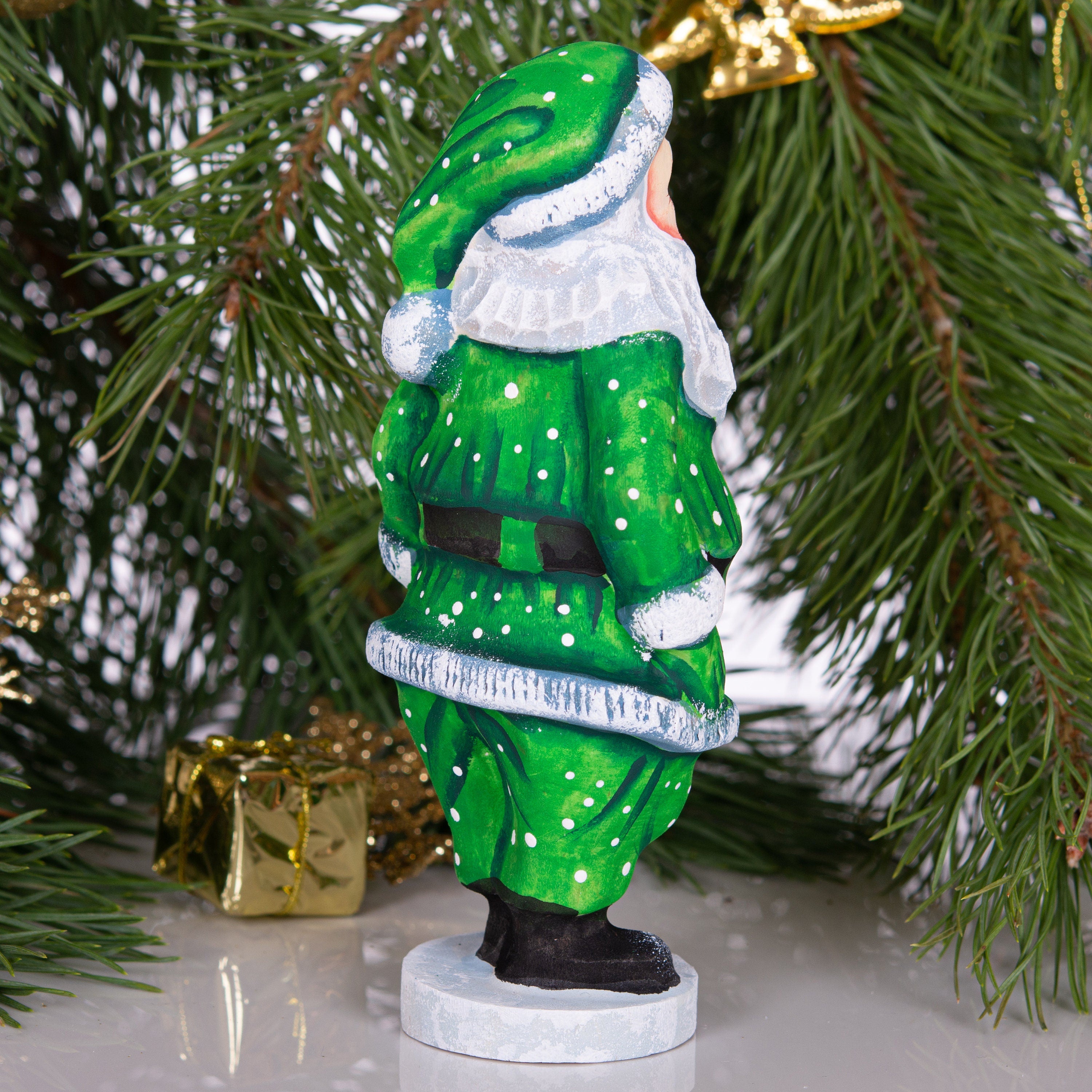 Hand Carved Wooden Santa Claus Figurine: 7" Christmas Decor