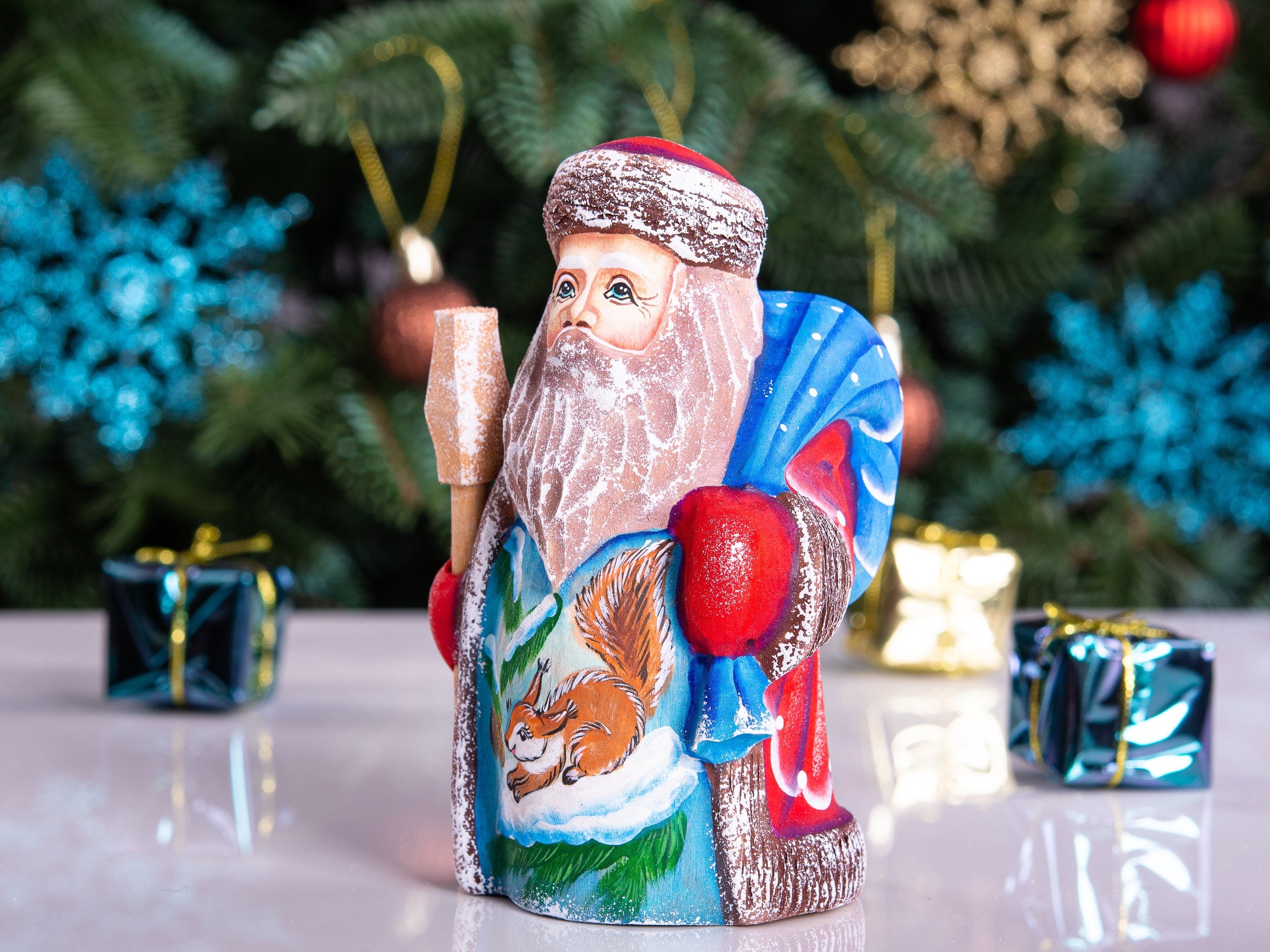 Solid wood Father Christmas figurine squirrel scene tabletop gift 5.1 inch