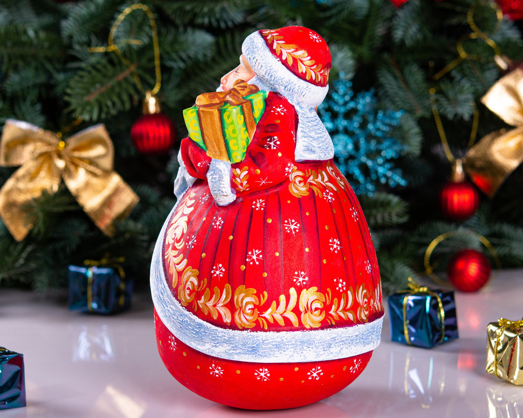 Old world Santa Claus figurine 7", handcraft wooden shelf decor